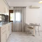 Nikola's *